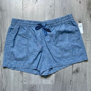 Gap Pull-On Shorts in Chambray